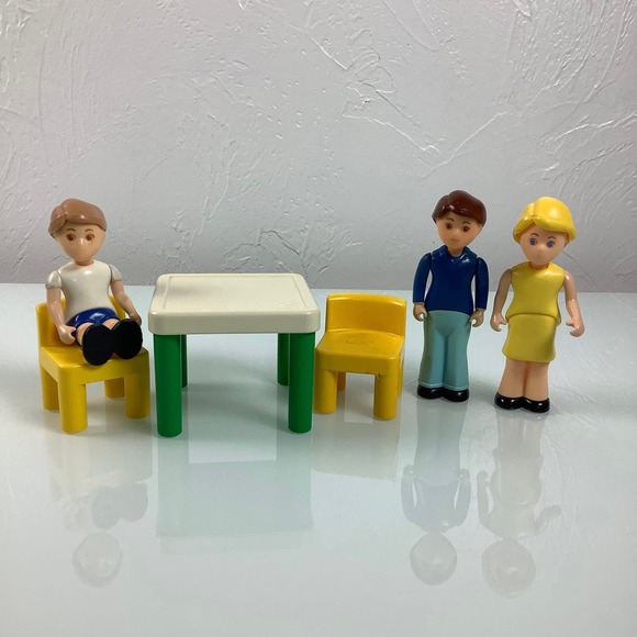 Little Tikes dollhouse mom dad son table two chairs bundle of 6 - Picture 1 of 12
